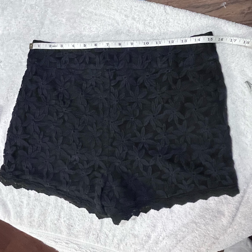 Knit lace material 💝 Shorts